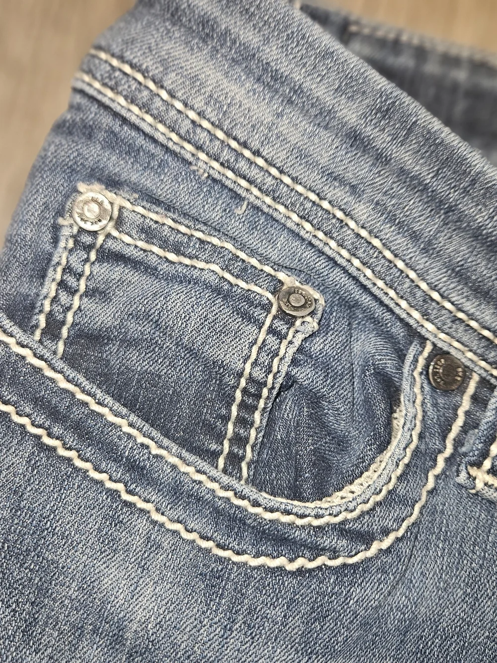 BKEdenim Sabrina Women's Bootcut Jeans - Medium Wash Blue